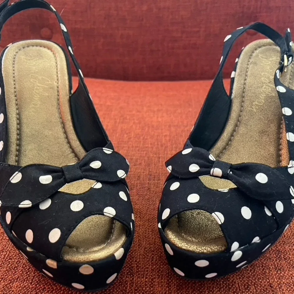 TWO PAIRS - Sam Edelman Retro Platform Heels - Size 6-7 - Picture 6 of 13